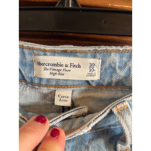 Abercrombie and Fitch, the vintage flare high-rise jeans size 30 - Picture 5 of 7